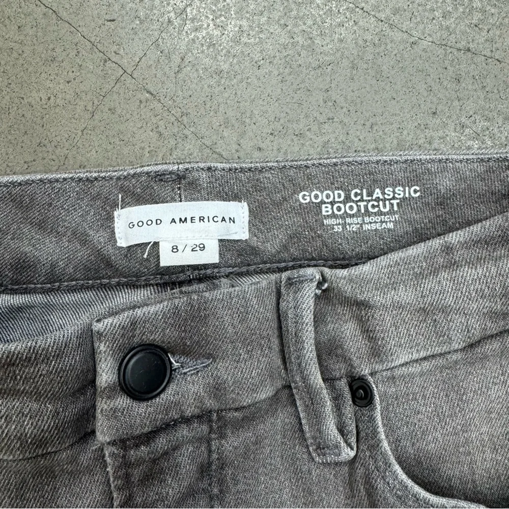 Good American Good Classic Bootcut Jeans: Black 336 - Picture 3 of 4